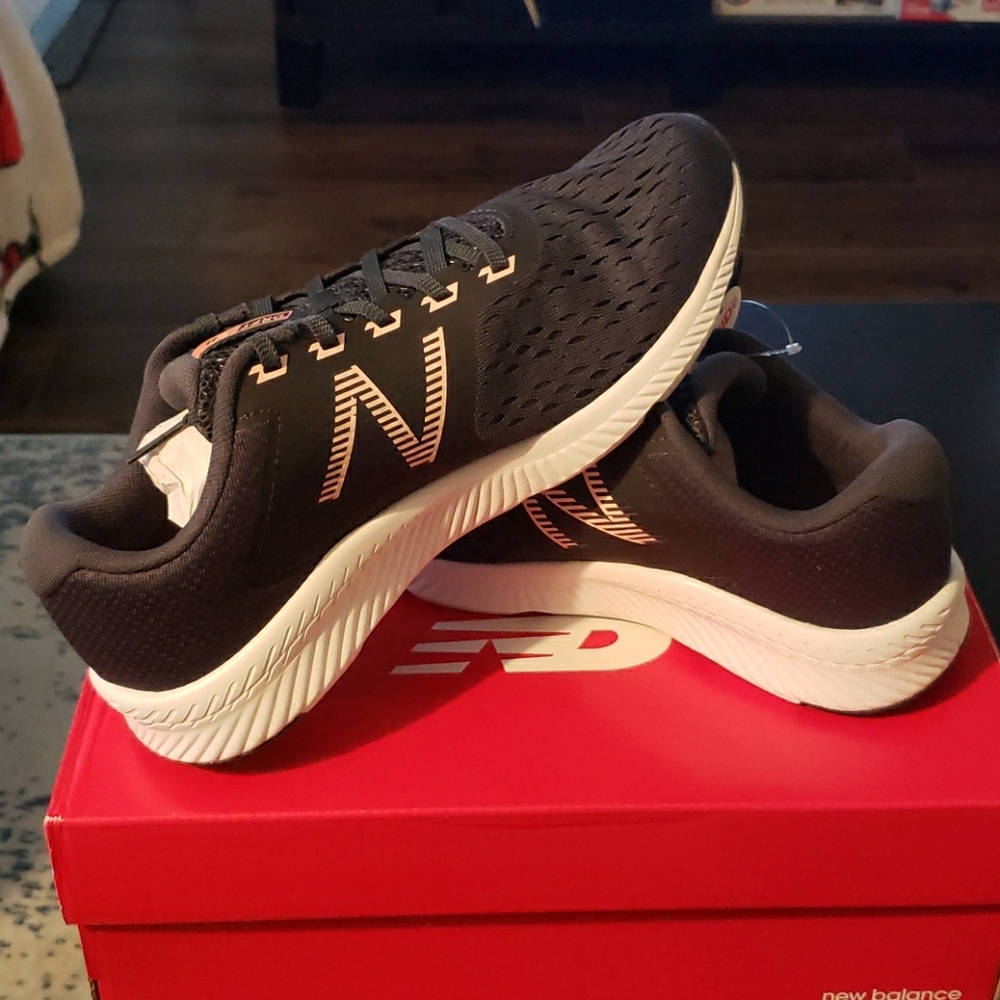 New Balance DRFT Running Shoes